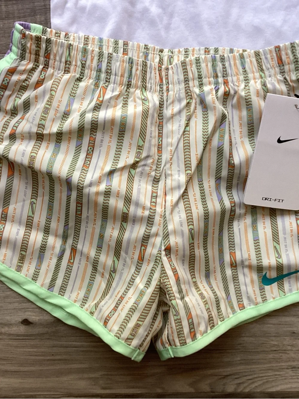 Nike girls Tee & Shorts outfit size 6X(NWT) ~PRICE FIRM, NO OFFERS~